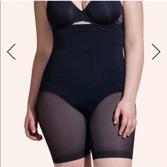 HoneyLove The Super Power Short